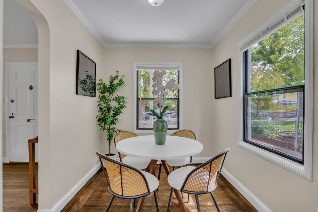 08-561 Cedar st-8.jpg